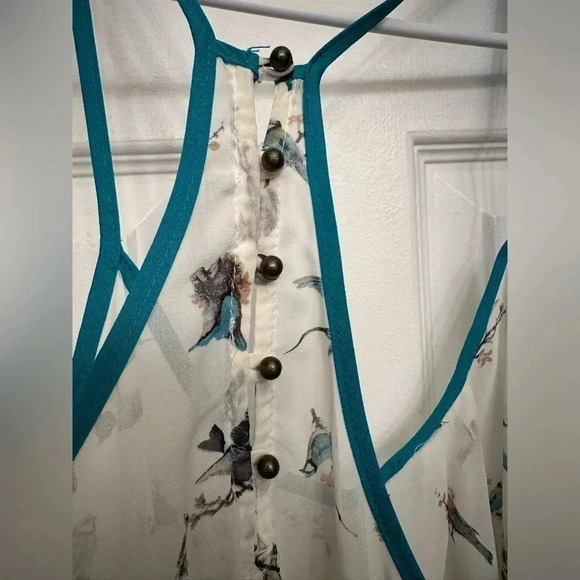 Lush sheer adjustable strap tank with blue bird print - Picture 3 of 7